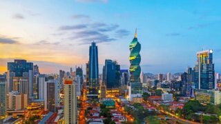 10 good reasons to go <br><b> to Panama</b>